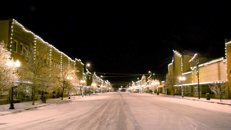 downtown-russell-night-xmas